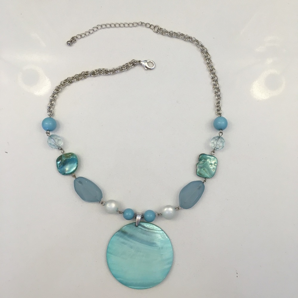 Turquoise shell necklace